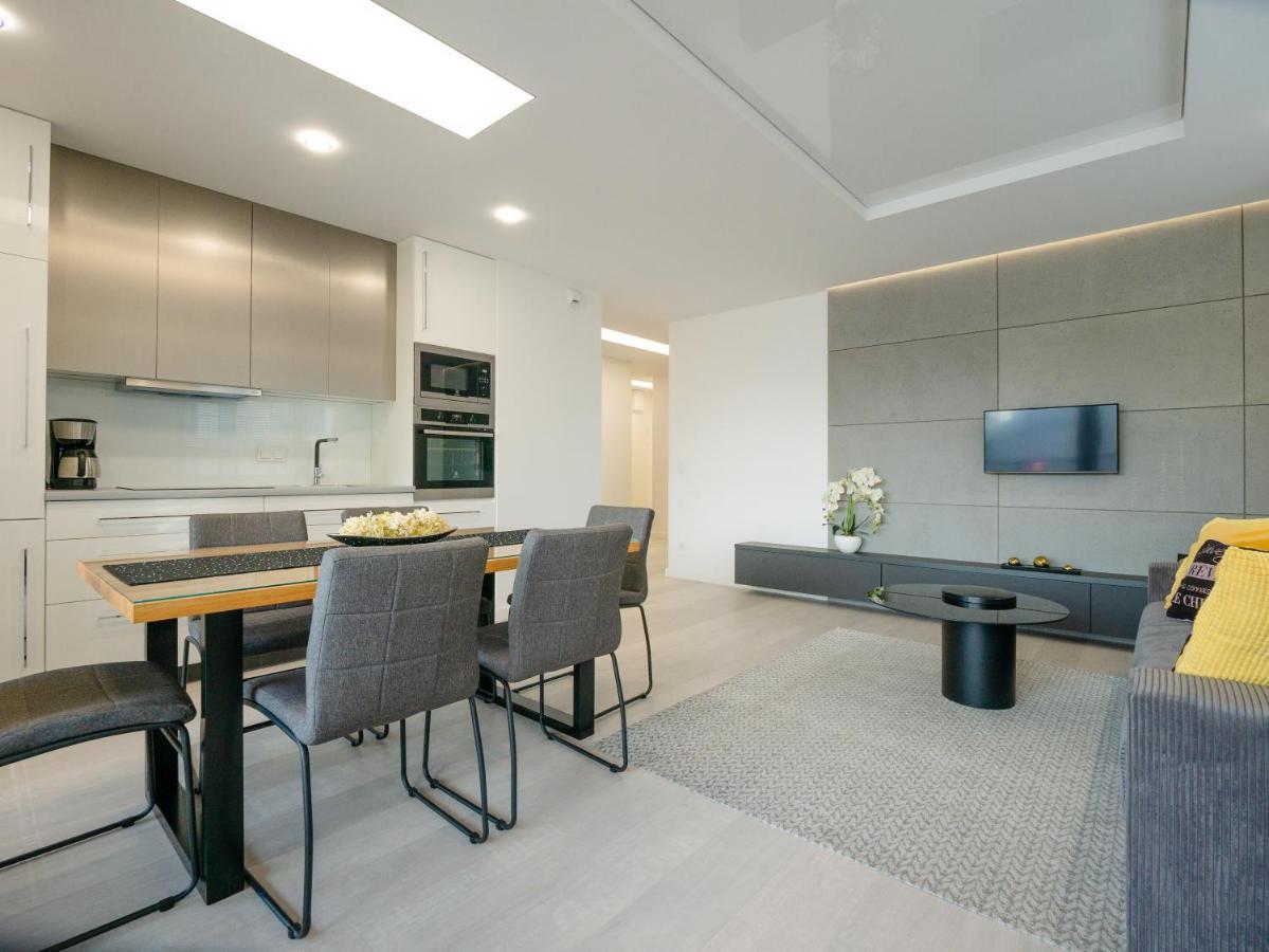 Homely Place Serce Poznania - Stary Rynek - Parking Apartamento