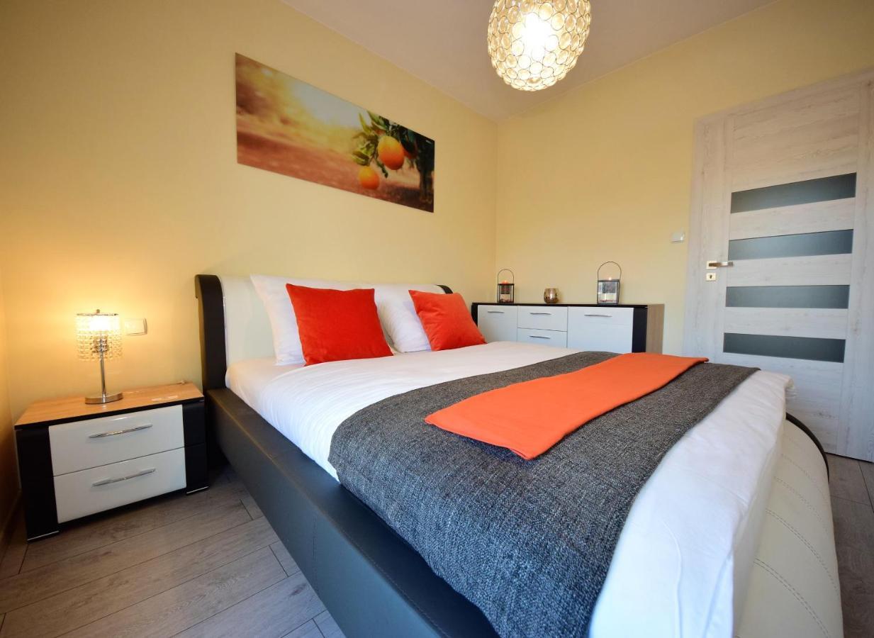 Homely Place Serce Poznania - Stary Rynek - Parking Apartamento